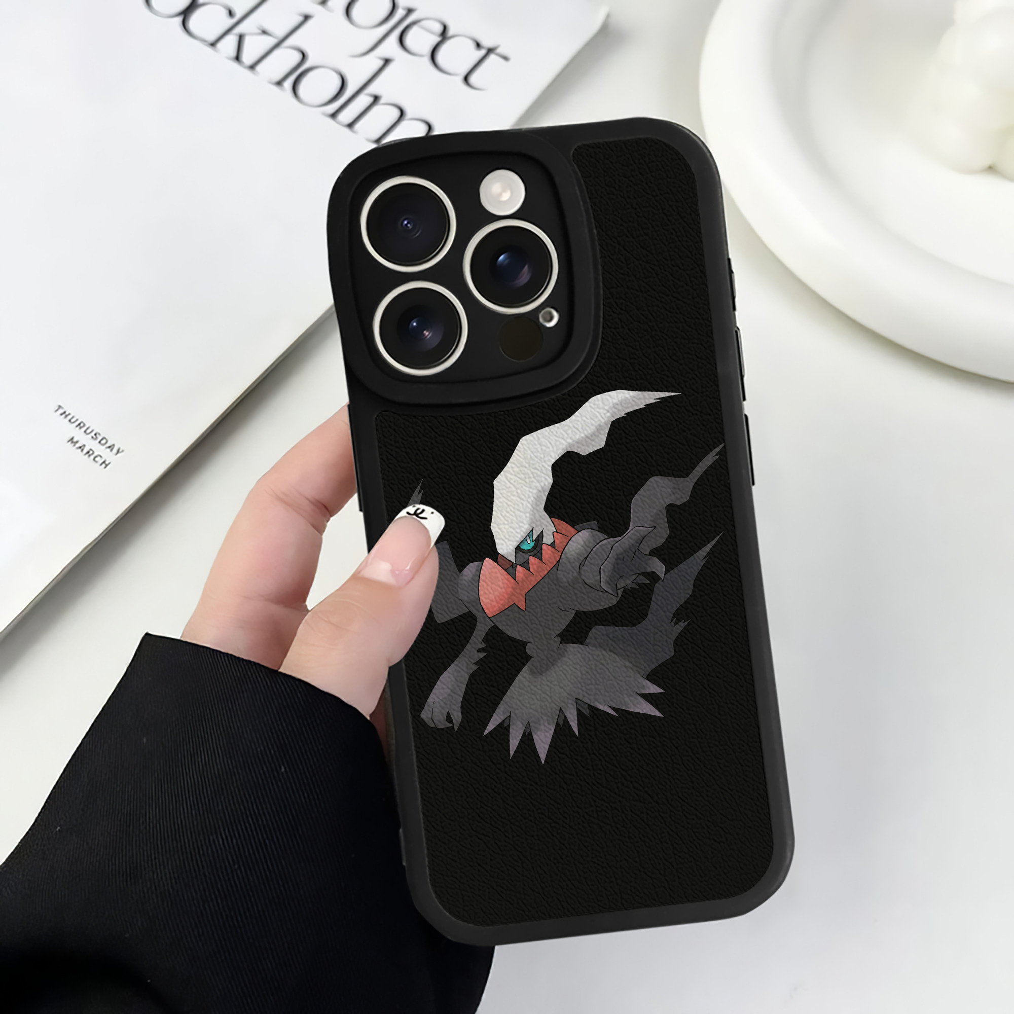 （画像用） ポケットモンスター Pokémon 【iPhone 16シリーズ対応】シリコンスマホケース（レザー調） 材質：シリコン